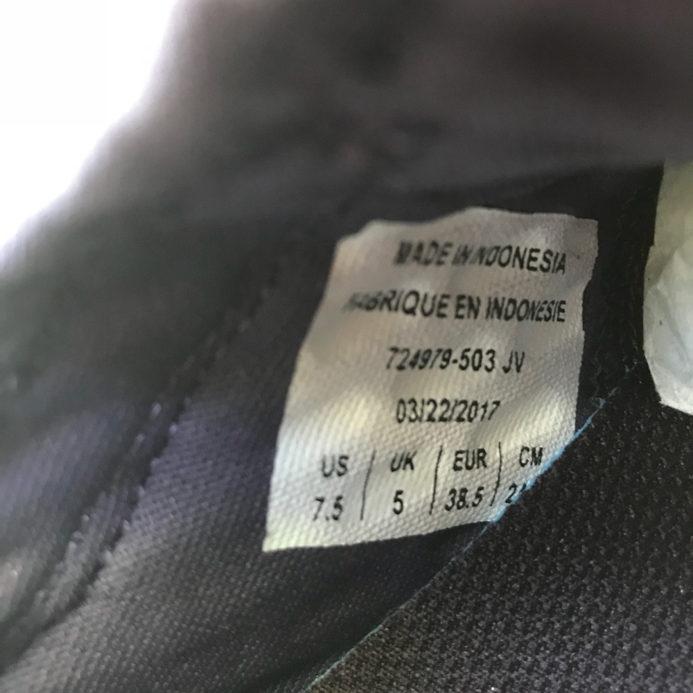 NWT Nike Juvenate Dark Raisin WMNS - Picture 5 of 5
